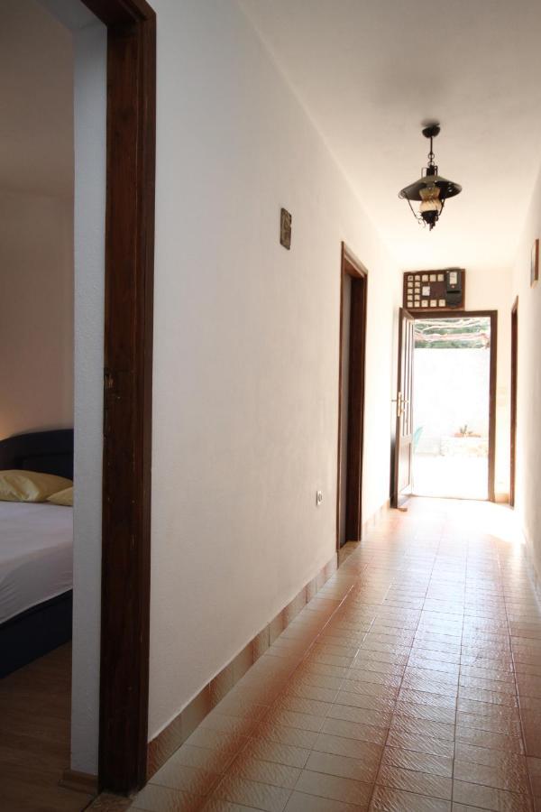 Apartments By The Sea Basina, Hvar - 8749 Vrbanj Esterno foto
